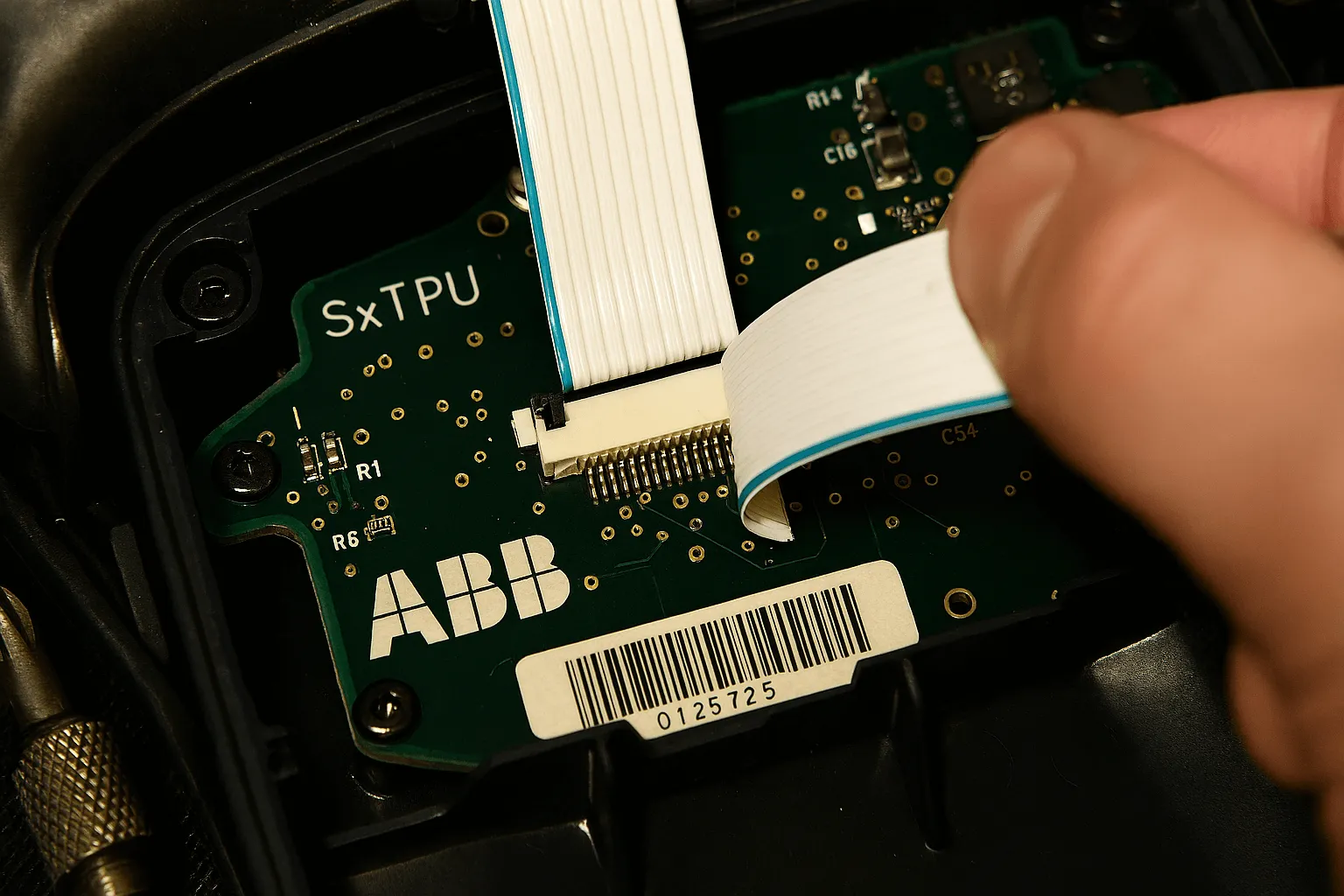Reseating ribbon cable to fix ABB Teach Pendant white screen